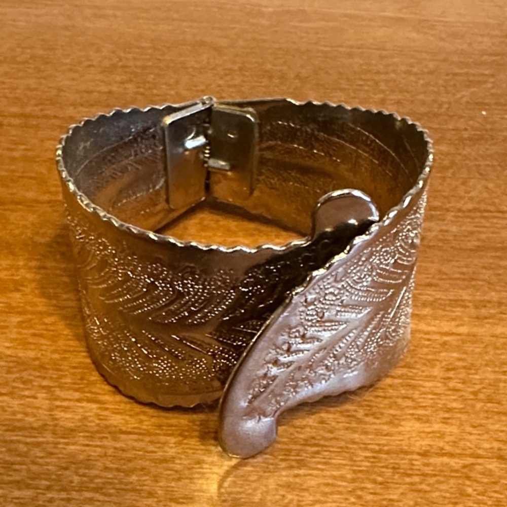 Silver Leaf Design Cuff Bracelet